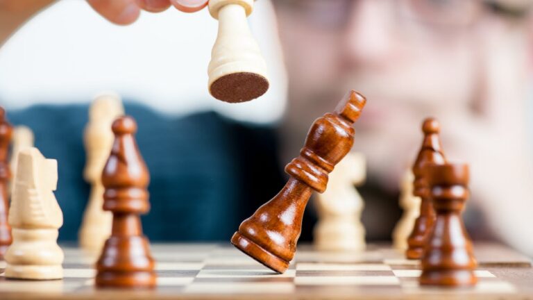 Compact Strategy: Your Guide to the Best Travel Chess Sets